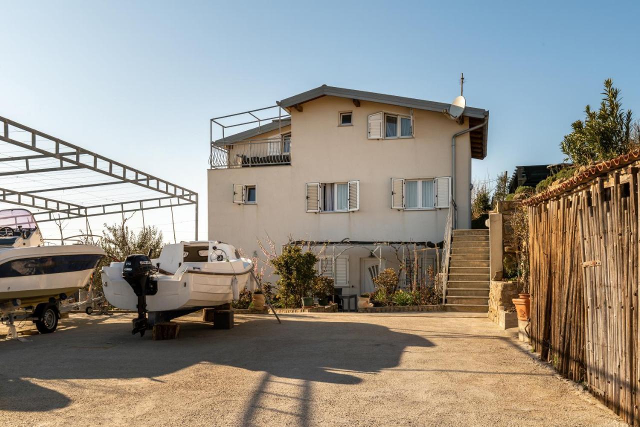Apartments With A Parking Space Lopar, Rab - 14070 外观 照片