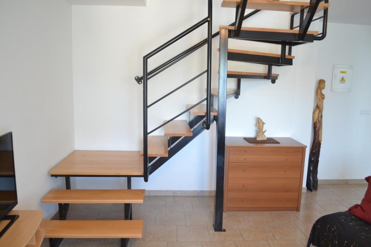 Apartments With A Parking Space Lopar, Rab - 14070 外观 照片