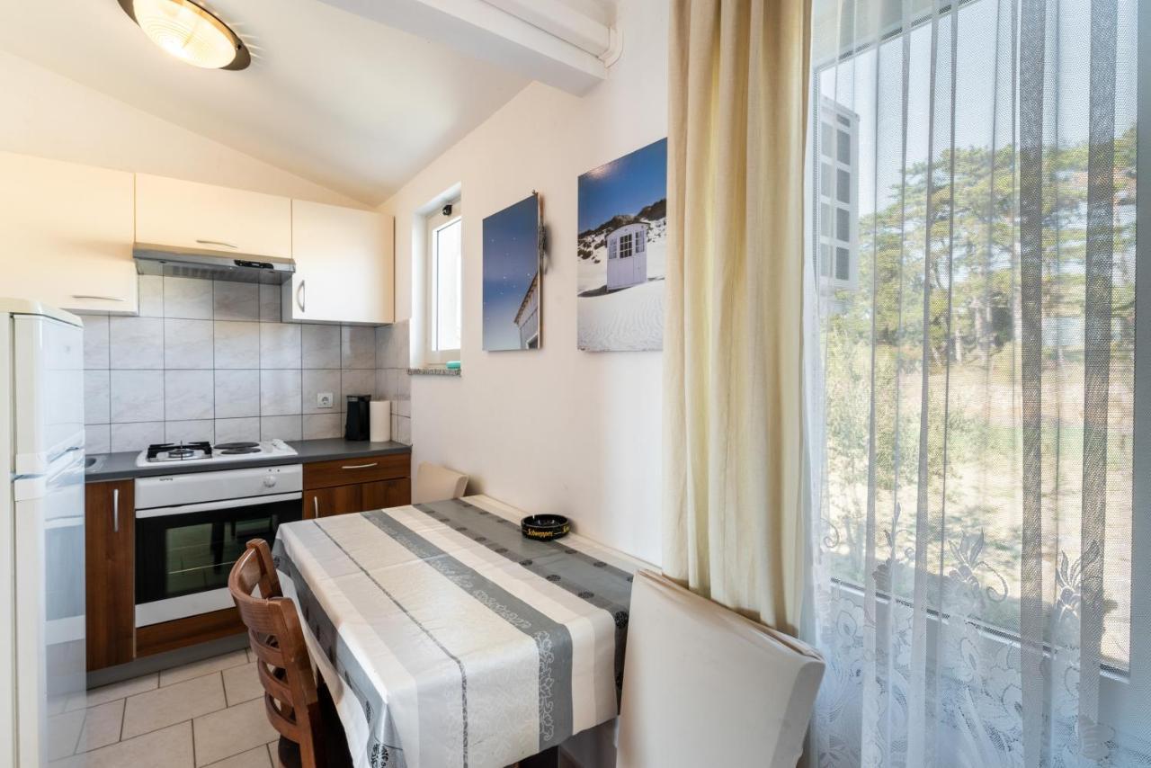 Apartments With A Parking Space Lopar, Rab - 14070 外观 照片
