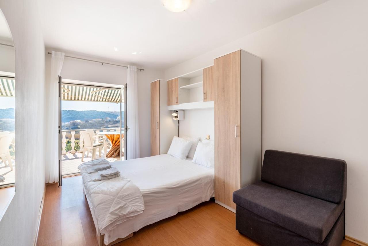 Apartments With A Parking Space Lopar, Rab - 14070 外观 照片
